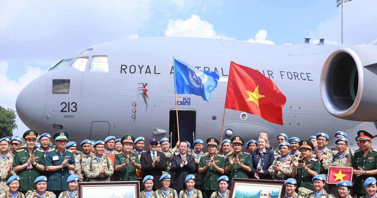 doi ngoai quoc phong van dung triet ly di bat bien ung van bien