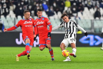 hoa napoli juventus that the trong cuoc dua vao top 4 serie a