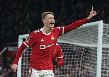 mctominay toa sang giup mu gianh chien thang truoc aston villa