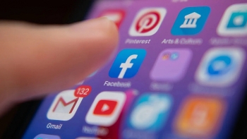 nguoi dung gap kho khi facebook cap nhat giao dien moi