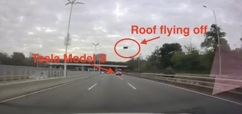 video noc xe tesla model s bat tung tesla do loi cho ben thu ba