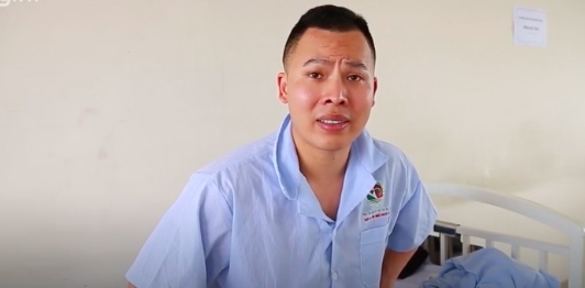 truong phong y te quan 2 mat 3 gio dong ho moi thuyet phuc duoc khac tiep di cach ly