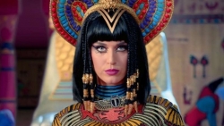 katy perry thang vu kien ban quyen dark horse