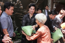 danh ca ngoc son tiet lo tung tat den tron o nha vi khong con tien trong nguoi