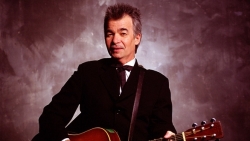 danh ca nguoi my qua doi o tuoi 73 vi mac covid 19