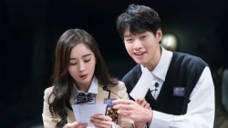 nhieu sao nu lo bang chung hen ho voi phi cong tre