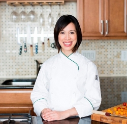 Biểu tình tại Mỹ: Nhà hàng của "Vua đầu bếp" Christine Hà bị đập phá