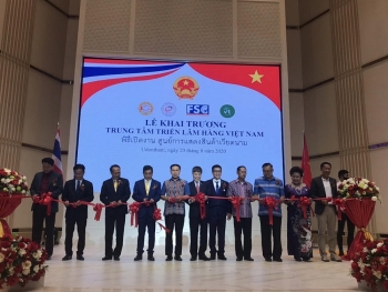 Hiệp hội Doanh nhân Thái-Việt khai trương Trung tâm triển lãm hàng Việt Nam chất lượng cao ở vùng Đông Bắc Thái Lan