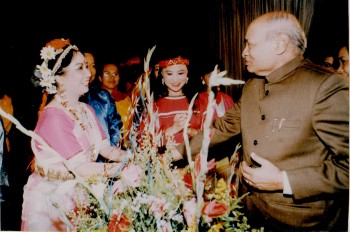 nsnd chu thuy quynh tinh cam dat nuoc con nguoi an do la tai san vo gia cua toi