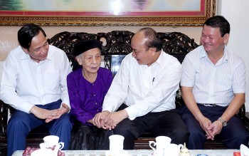 de xuat danh hon 400 ty dong tang qua nguoi co cong dip 277
