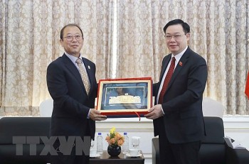 chu tich quoc vuong dinh hue hoi tiep chu tich hoi nguoi han goc viet