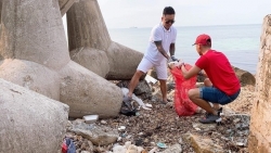 Sao Việt chung tay dọn rác bảo vệ biển, làm sạch môi trường