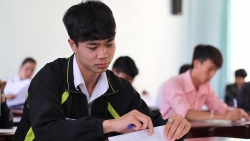 Lộ loạt ảnh dàn cầu thủ tuyển Việt Nam thời còn miệt mài đèn sách giữa kỳ thi THPT Quốc gia