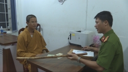 vu thay tu dap vo kinh o to vi xin vuot khong duoc chan doan bi tam than phan liet