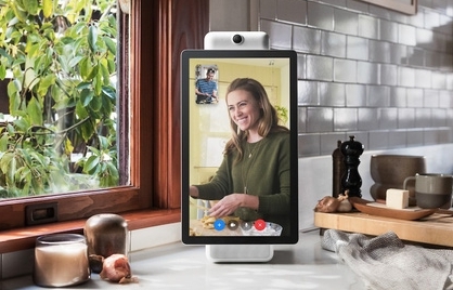 Facebook ra mắt thiết bị mới, cho phép người dùng đưa các cuộc trò chuyện video lên tivi