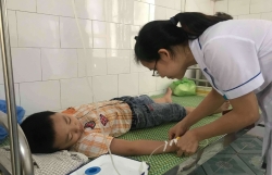 Hải Dương: Gần 70 học sinh tiểu học nhập viện nghi ngộ độc thực phẩm sau bữa ăn bán trú