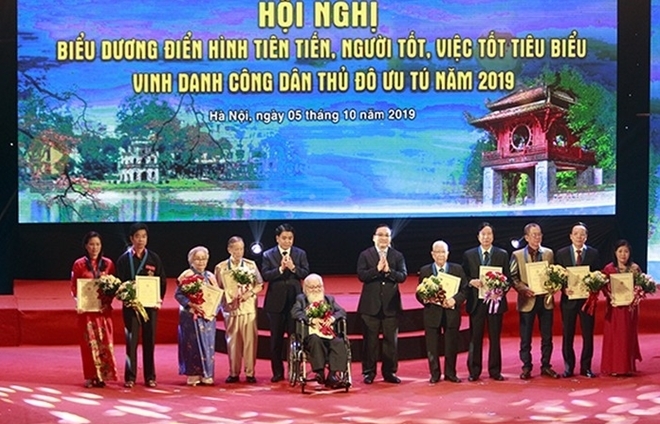 Vinh danh 10 Công dân Thủ đô ưu tú năm 2019