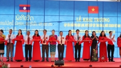 khai truong cap cua khau phu nam lanh va muong po that chat tinh doan ket viet lao