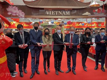 "Tết Việt" được vinh danh ở hơn 3.400 siêu thị Pháp