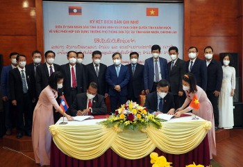 lanh dao tinh kham muon lao tham va chuc tet tinh quang binh