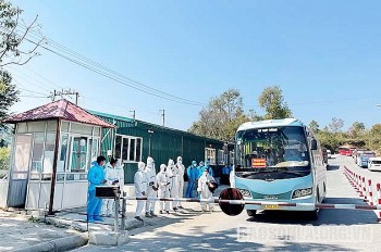 son la don 208 luu hoc sinh lao sang nhap hoc