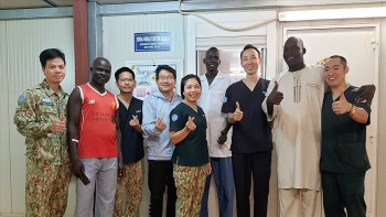 benh vien da chien viet nam phau that thanh cong cho can bo lien hop quoc