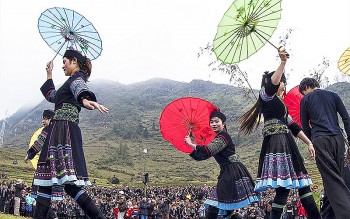 ha giang mo lai cho tinh khau vai