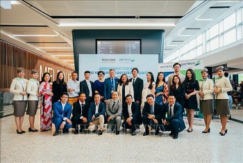 hang hang khong dau tien thuc hien bay thang giua ha noi va melbourne