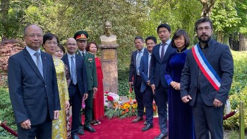 nhieu hoat dong duoc to chuc tai phap nhan ky niem 132 nam ngay sinh chu tich ho chi minh