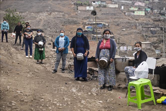 Oxfam kêu gọi đánh thuế các tỷ phú để hỗ trợ người nghèo chịu ảnh hưởng của dịch