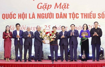 gap mat dai bieu quoc hoi khoa xv la nguoi dan toc thieu so