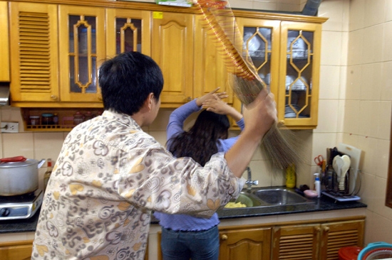 Đánh chết vợ rồi nhờ anh rể chở đến công an đầu thú