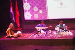 Biểu diễn nghệ thuật Sarod ‘String for Peace’ kỷ niệm 150 năm ngày sinh của Mahatma Gandhi