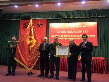 bao tang lich su quan su tiep nhan gan 60 hien vat cua chuyen gia viet nam giup cach mang campuchia