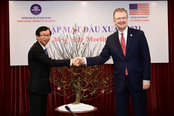 dai su daniel j kritenbrink tet co truyen viet nam la luc de song cham lai ket noi nhung nguoi than yeu
