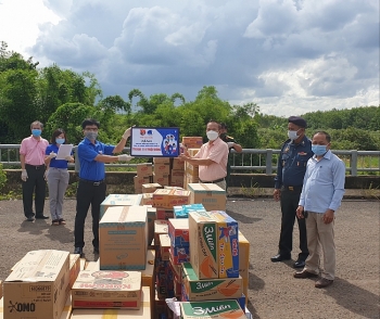 tuoi tre binh phuoc ho tro tinh mondulkiri campuchia chong covid 19