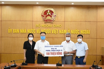 nguoi viet tai kharkov ucraina ung ho 100 trieu dong phong chong covid 19 cho que nha