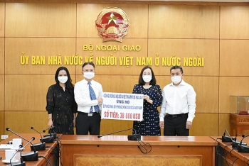 cong dong nguoi viet tai ba lan ung ho 38000 usd cho quy vacccine va cong tac phong chong covid 19 o que nha