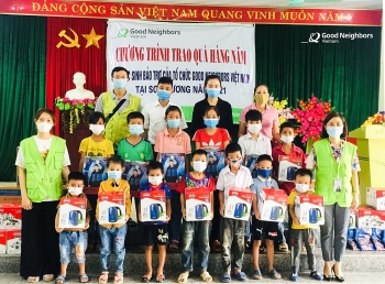 gni trao qua cho gan 4000 tre em tuyen quang co hoan canh kho khan