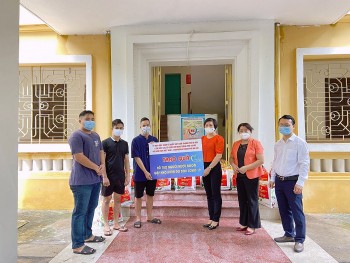 haufo ho tro sinh vien campuchia tai ha noi gap kho khan vi covid 19