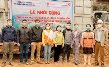 world vision khoi cong xay dung nha van hoa ban cho 160 ho gia dinh o dien bien