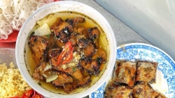 pho chua bun cha va nhung mon an bieu tuong cua cac diem du lich noi tieng viet nam