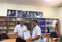 gsts luong van hy nguoi viet dau tien duoc bau lam pho chu tich hiep hoi nghien cuu chau a