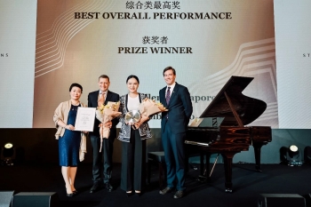 ba celine goh tong giam doc cua steinway singapore duoc nhan 3 giai thuong o chau a thai binh duong