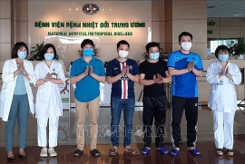 ket luan cua bo chinh tri ve chu truong khac phuc tac dong cua dai dich covid 19