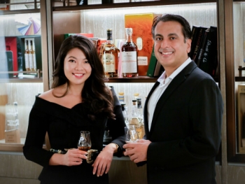 rare whisky holdings dau tu mua lai 49 co phan cua website dau gia ruou whisky online whisky hammer