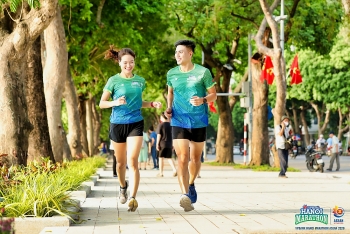 vpbank hanoi marathon asean 2020 giai con khat chay bo