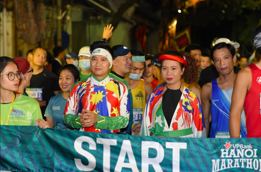 nha van trang ha vpbank hanoi marathon nam nay la tuyet voi nhat