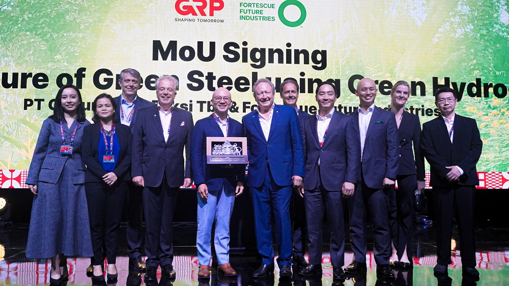 Công ty thép Gunung Raja Paksi (Indonesia) ký kết 2 biên bản ghi nhớ cam kết hướng tới sản xuất thép bền vững