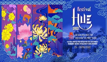 festival hue 2022 hua hen mang den bua tiec van hoa day mau sac